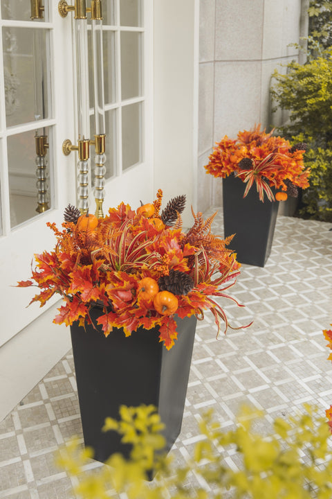 15Pcs Outdoor Artificial Maple Leaf, Pumpkin, and Berry Bouquet