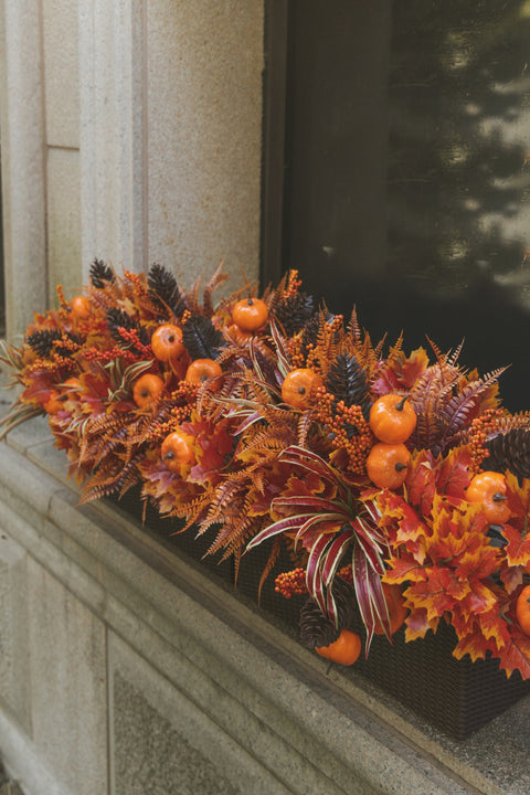 15Pcs Outdoor Artificial Maple Leaf, Pumpkin, and Berry Bouquet