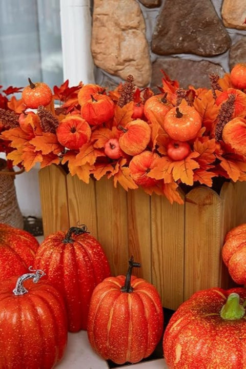 4Pcs Pumpkin Bunch with Maple Leaves